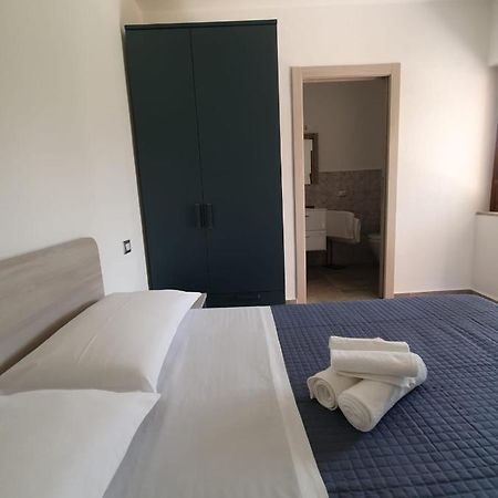 Affittacamere Samar San Teodoro  Esterno foto