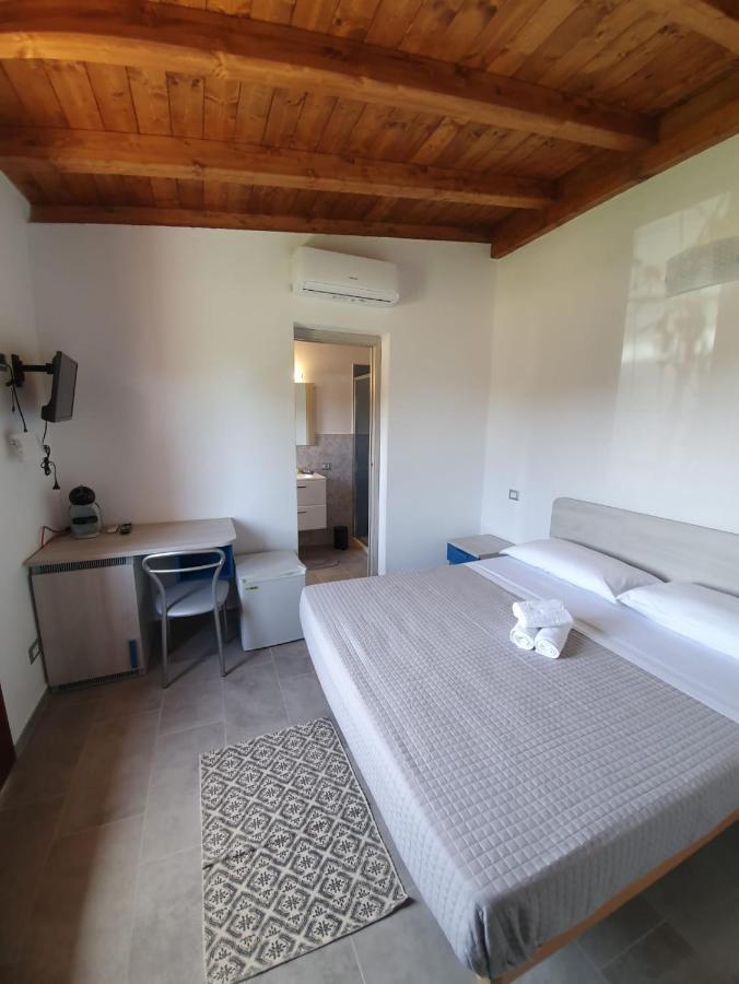 Affittacamere Samar San Teodoro  Esterno foto
